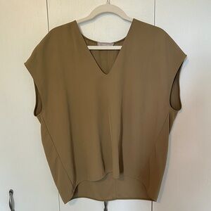 Everlane Blouse Japanese GoWeave Women 10 V-Neck Top Olive Green